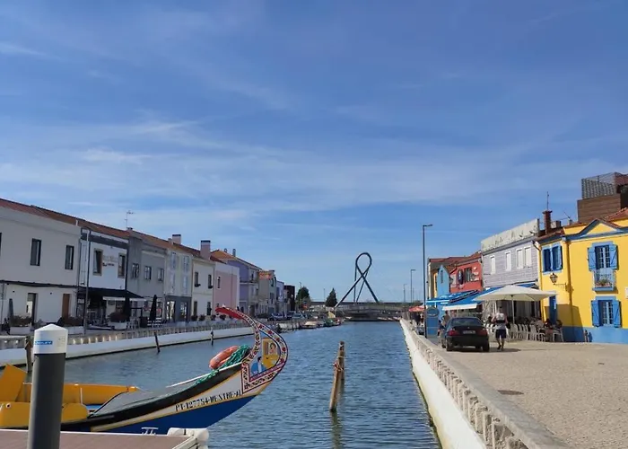 Ria House E 阿威罗